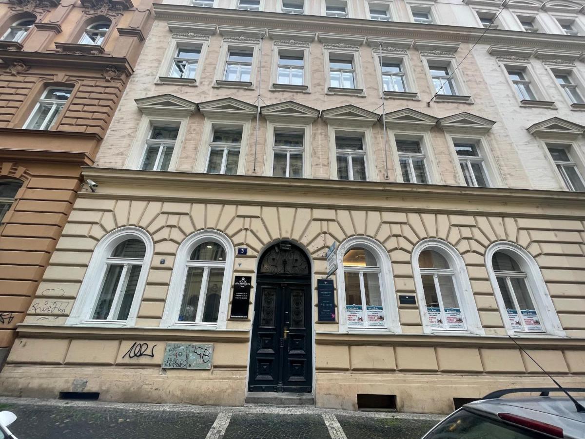 Holec Apartments Прага Экстерьер фото