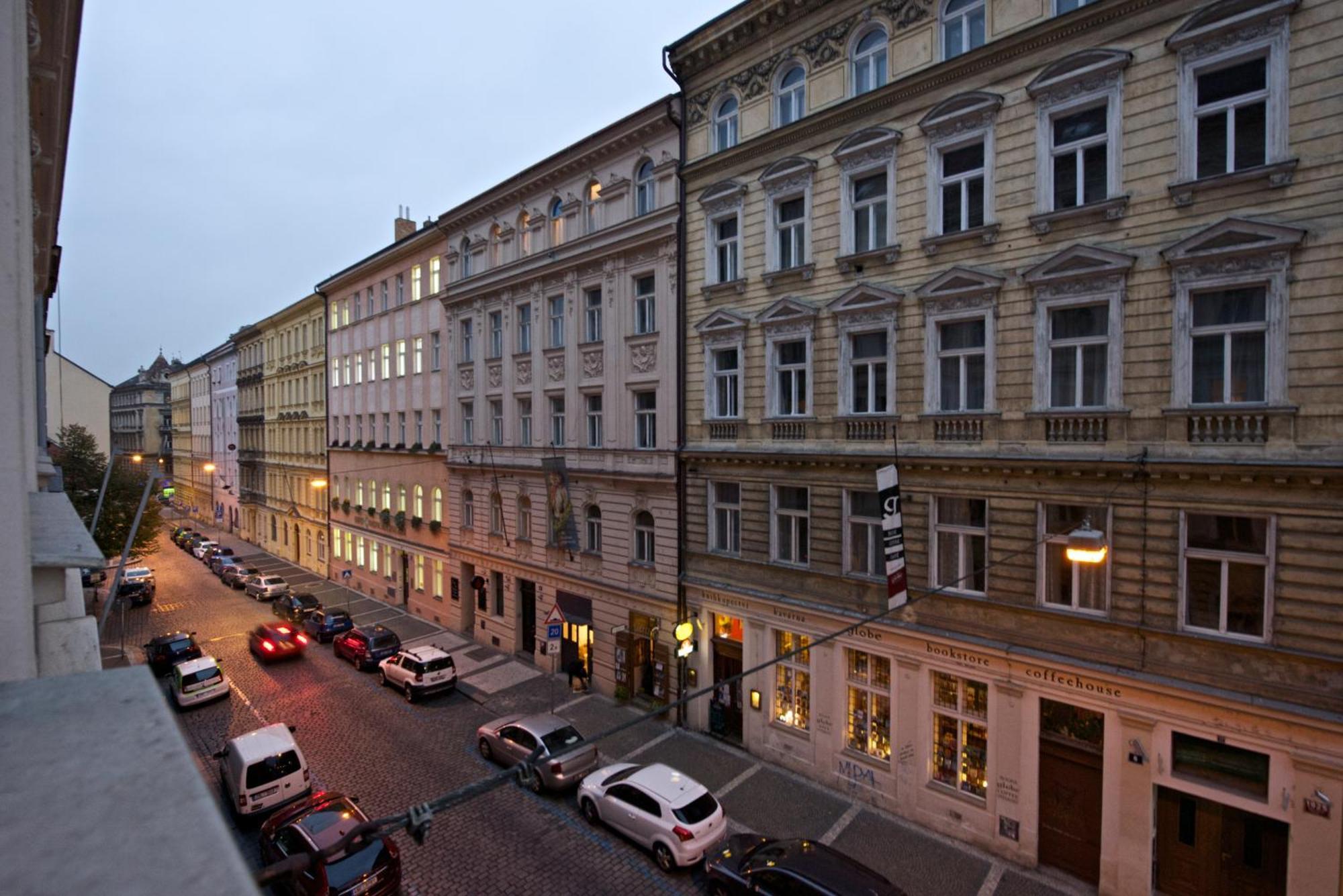 Holec Apartments Прага Номер фото